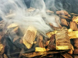 Условия выбора типа древесины для получения дыма